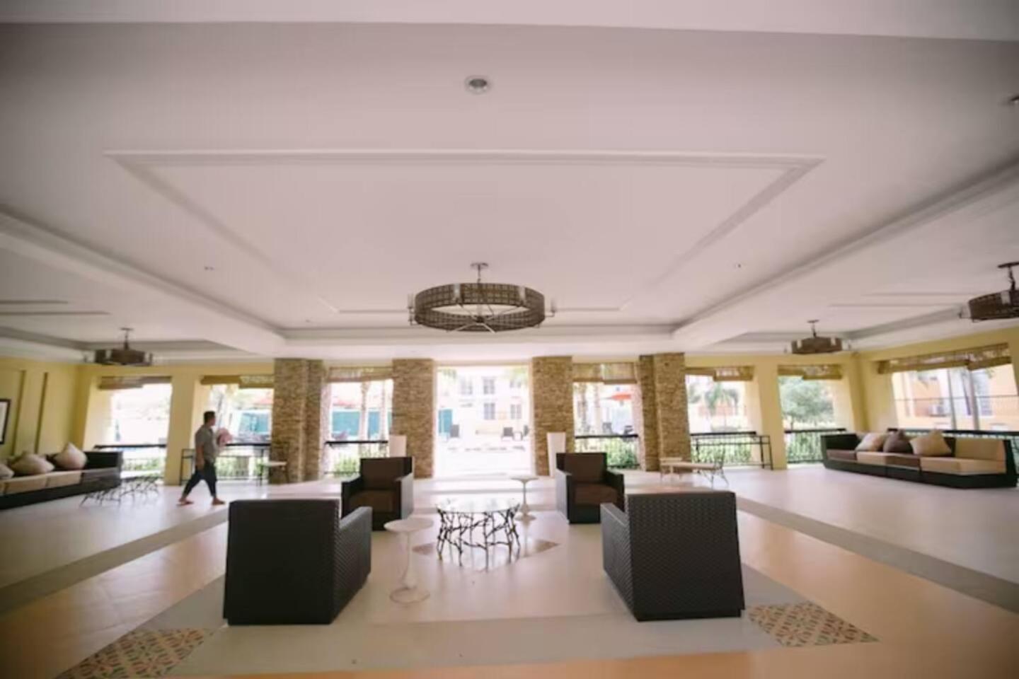 Kara'S Suite Cebu Buitenkant foto