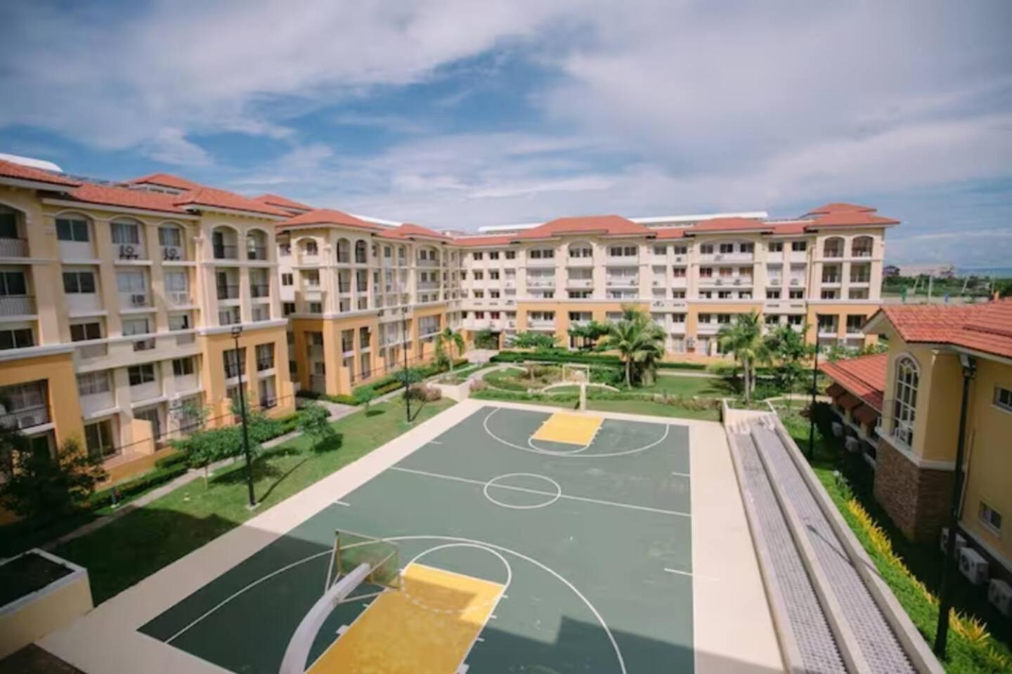 Kara'S Suite Cebu Buitenkant foto